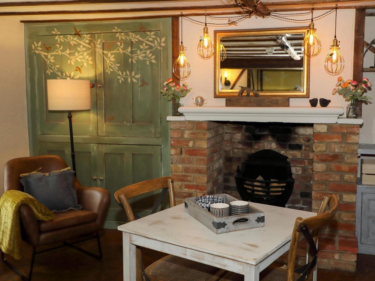 Woodleys Cottage Woburn Sands Exteriér fotografie